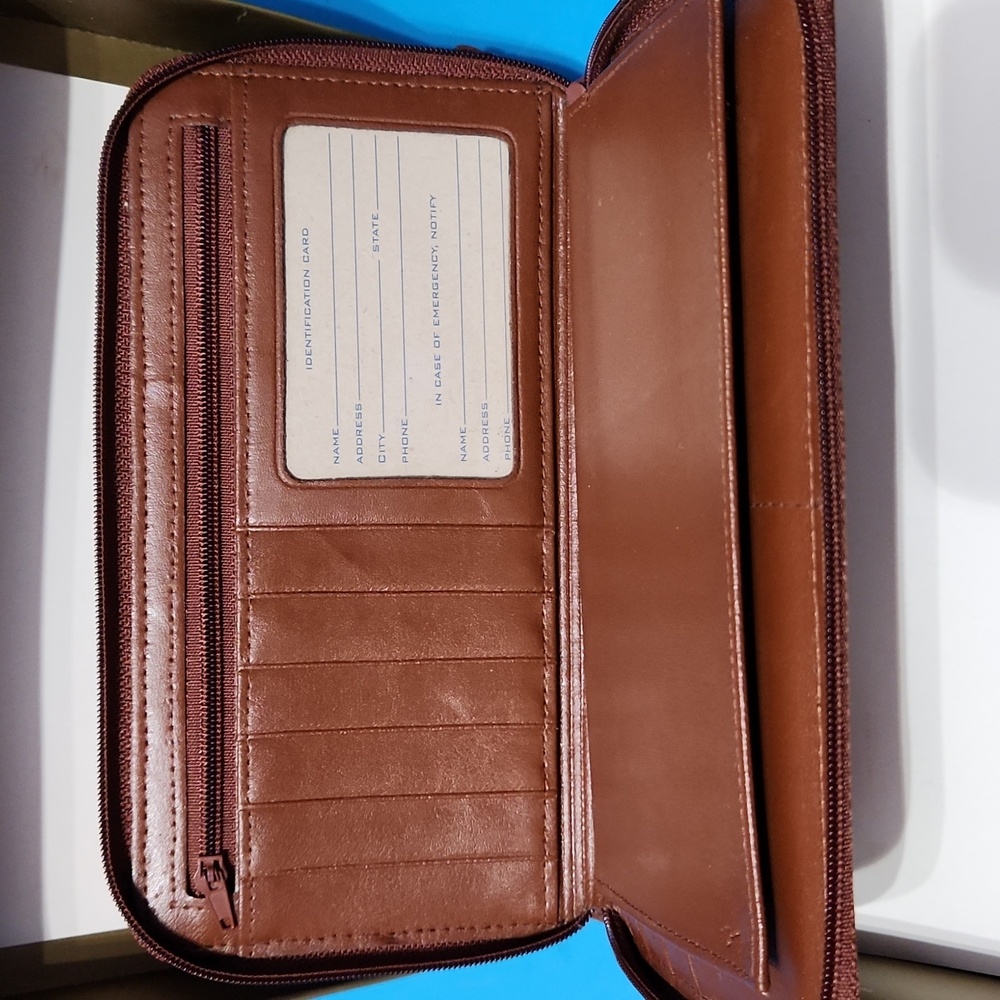 Stone Mountain Clutch